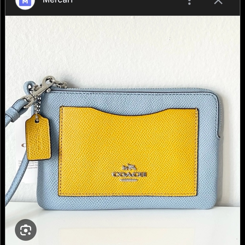 Rare Coach Light Blue Leather Wristlet with Yellow pocket, fits iphone16